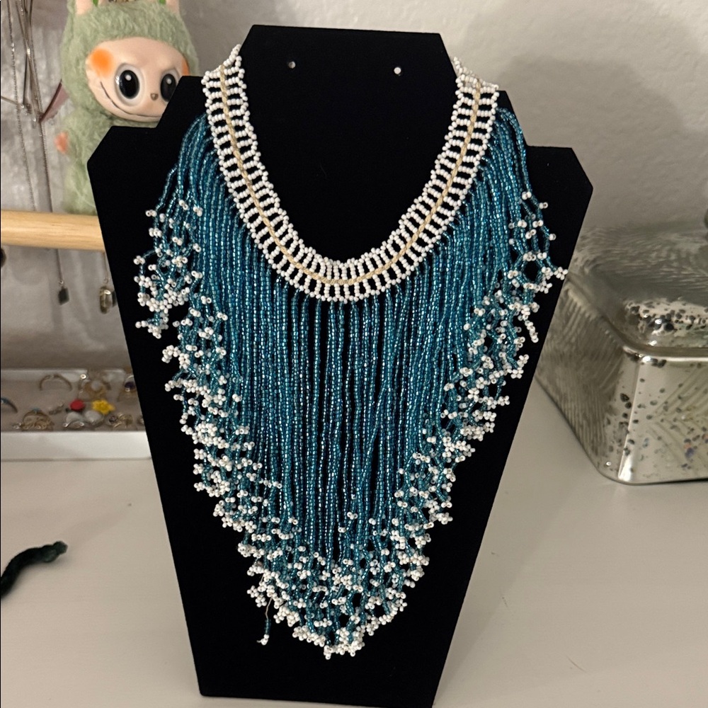 Elegant Beaded Necklace in Teal and White